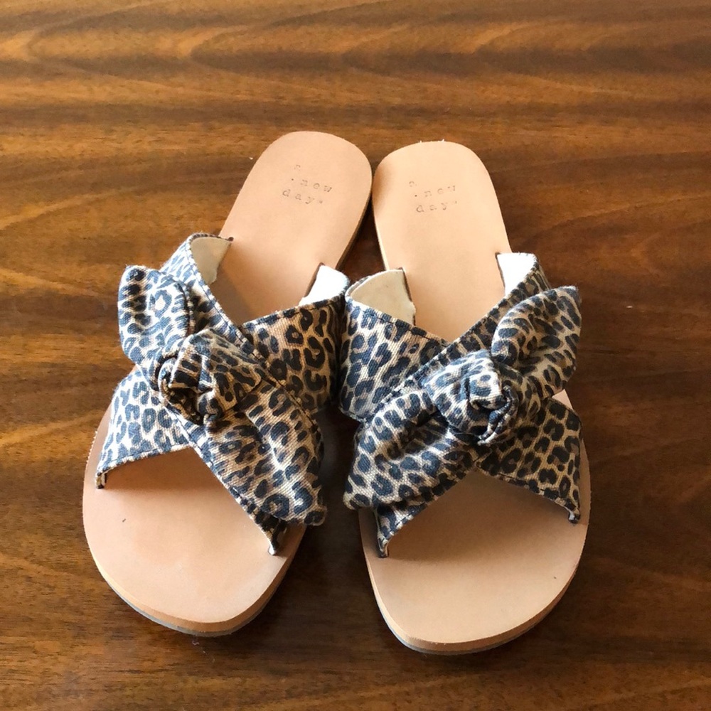 ~A New Day~ Cheetah Bow Sandals (size 7)